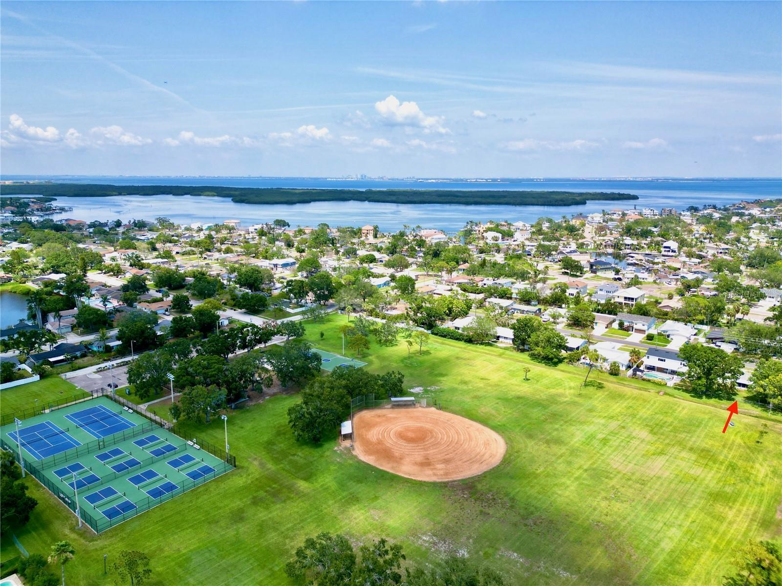 Property Photo: 5340 Denver Street NE FL 33703