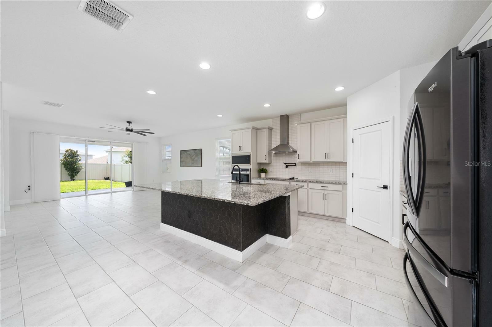Property Photo: 2591 Seagirt Way FL 34711