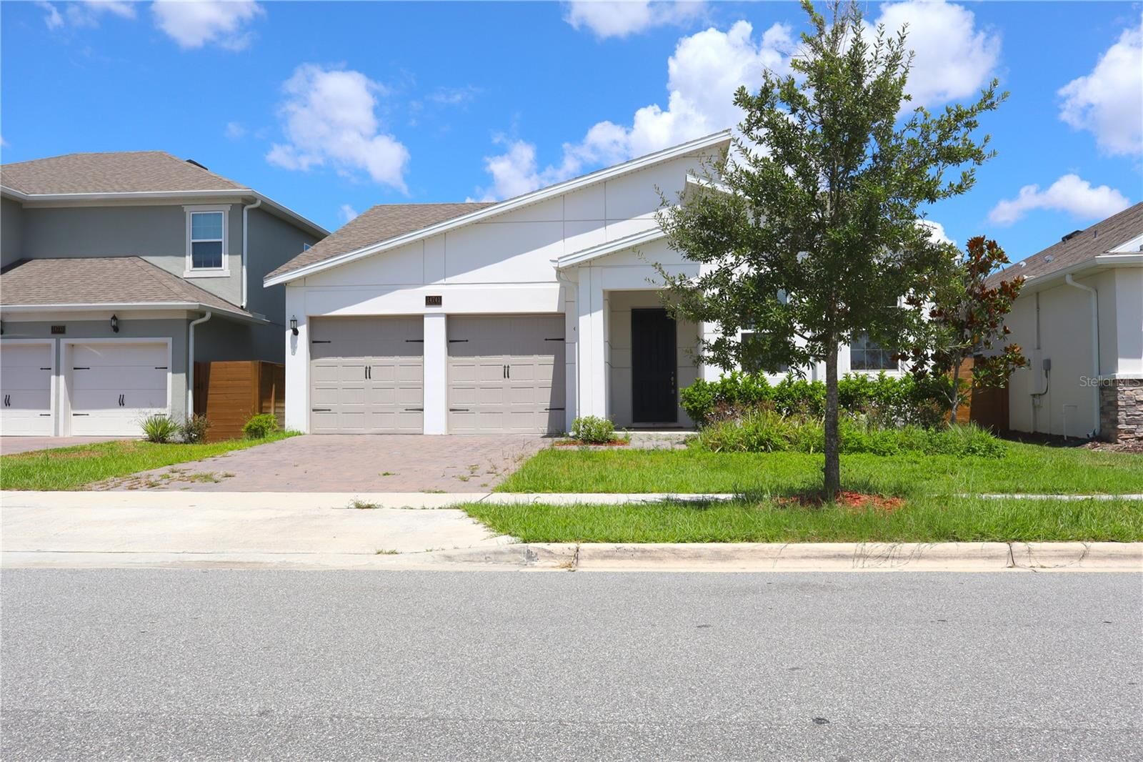 Property Photo: 14741 Milfoil Avenue FL 32827