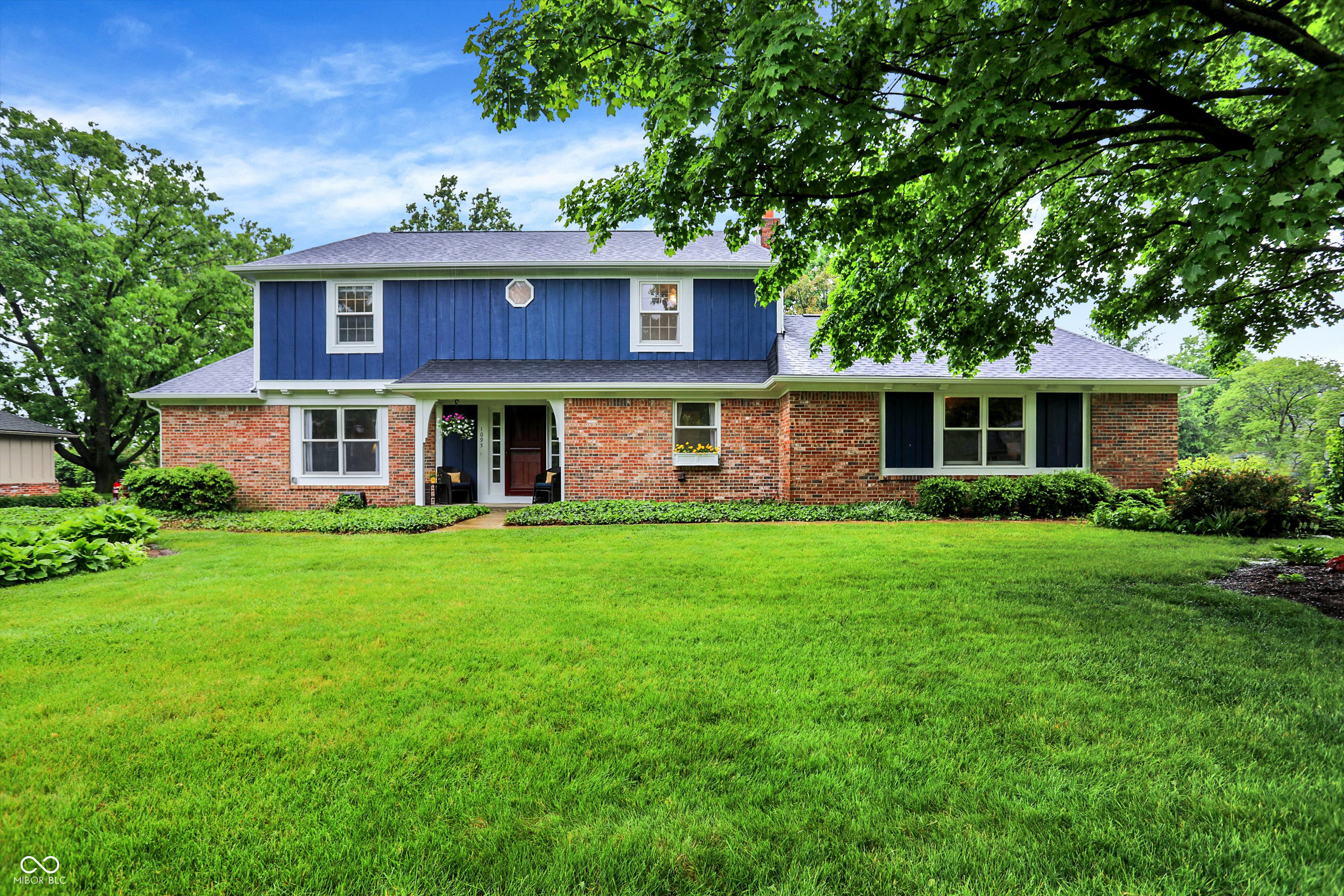 Property Photo: 1095 Williamsburg Lane IN 46077