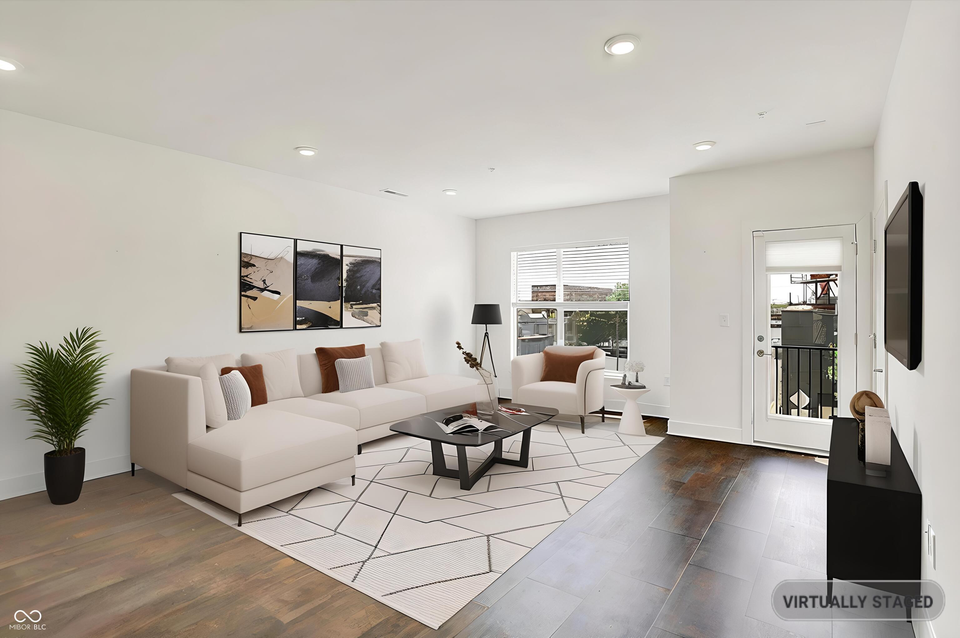 Property Photo: 727 N Illinois Street 202 IN 46204