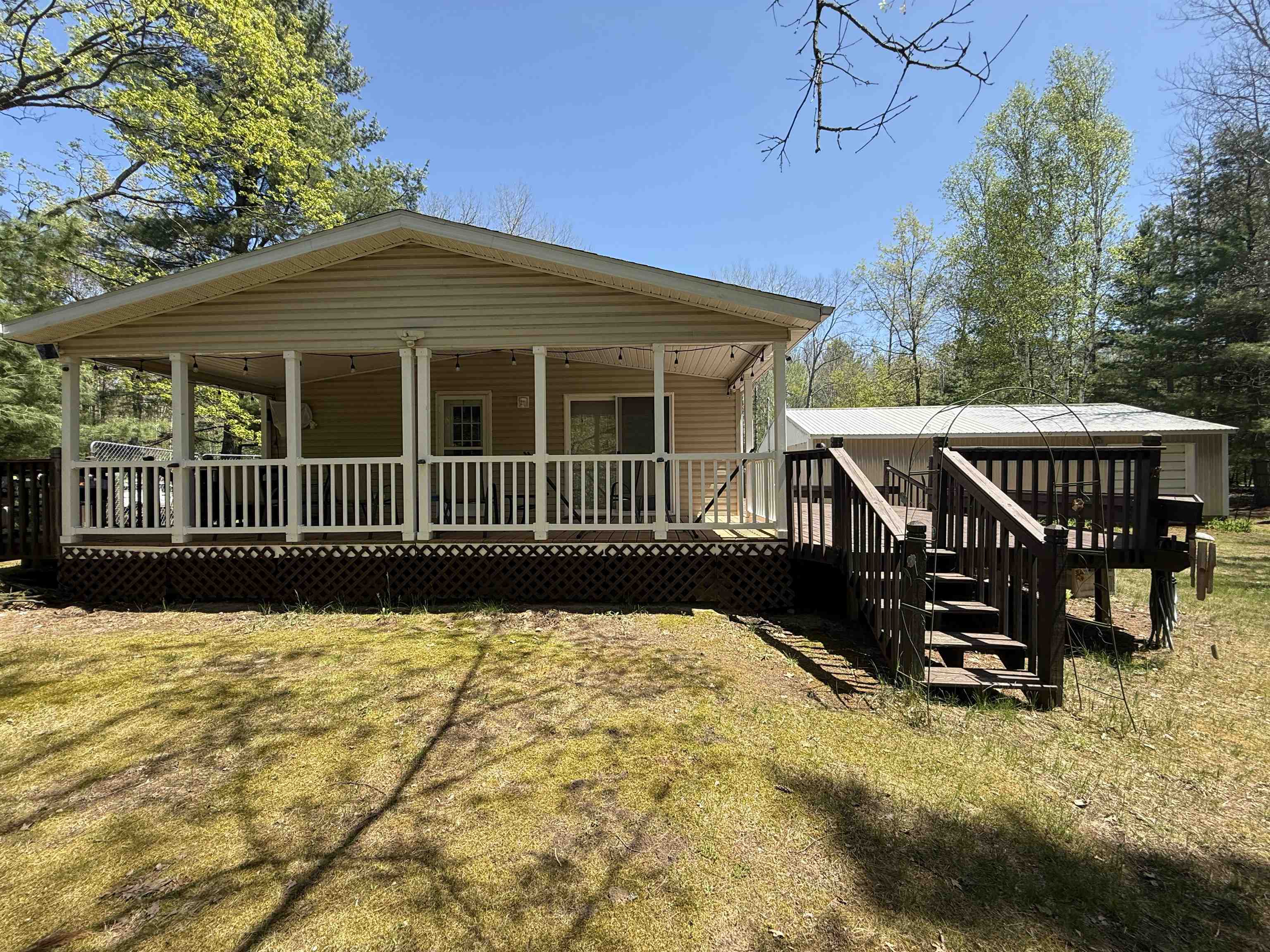 Property Photo: 631 Rivers Terrace Street MI 48624