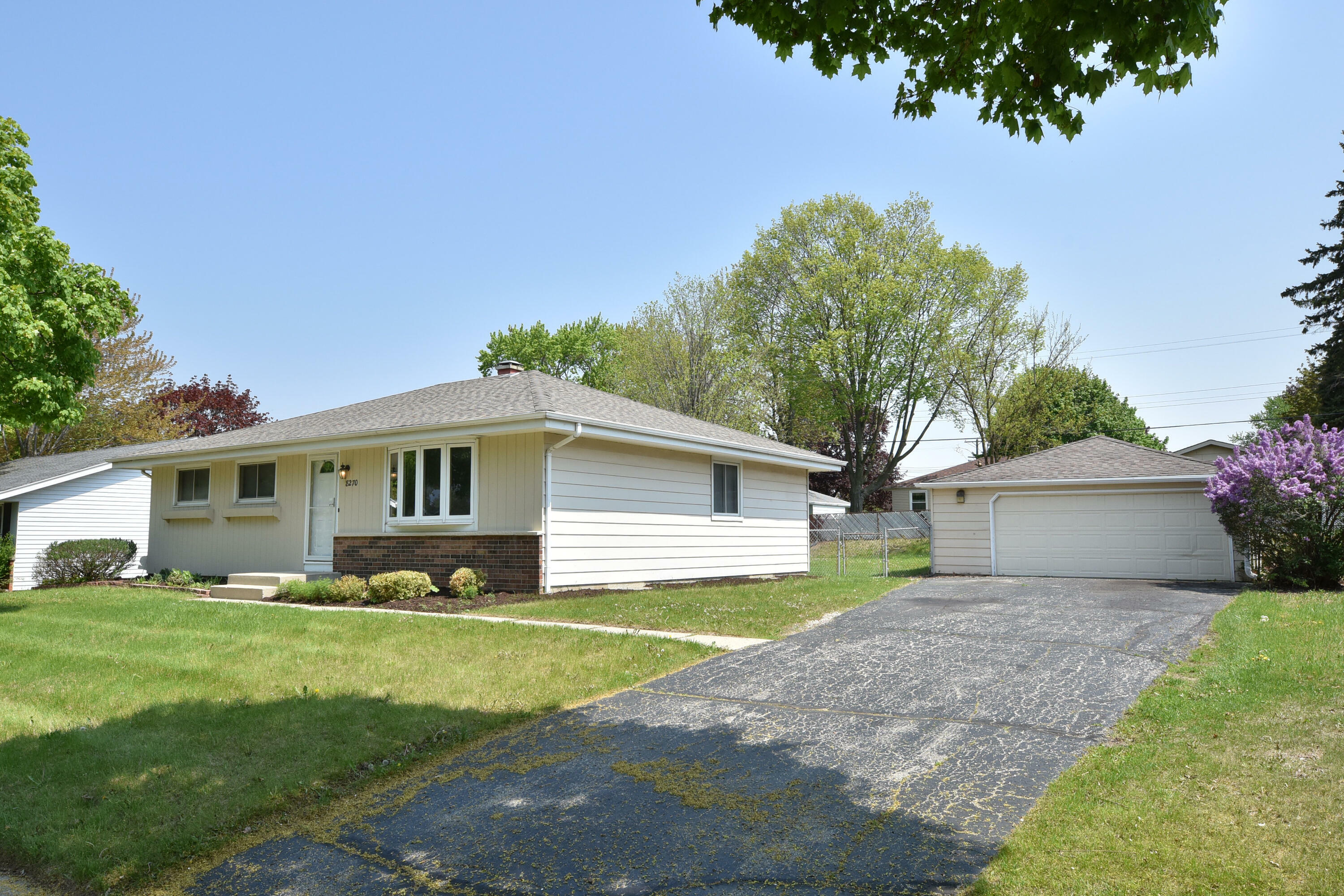 Property Photo: 8270 N Celina St WI 53224