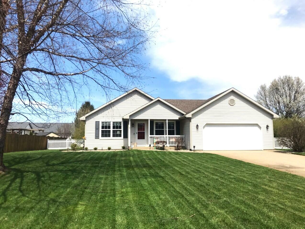 Property Photo: 5883 Thistlewood Avenue MI 49088