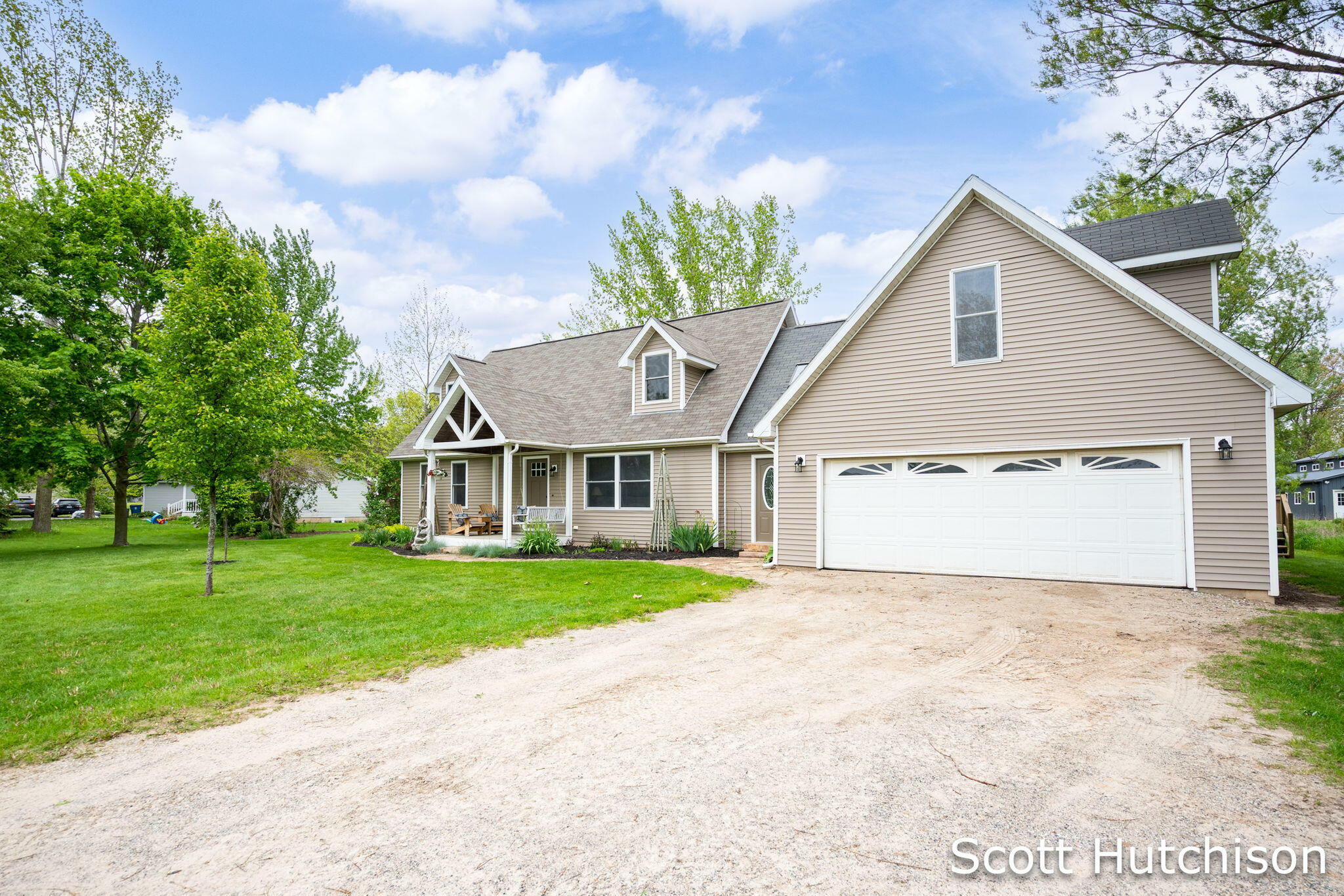 Property Photo: 9953 10 Mile Road NE MI 49341