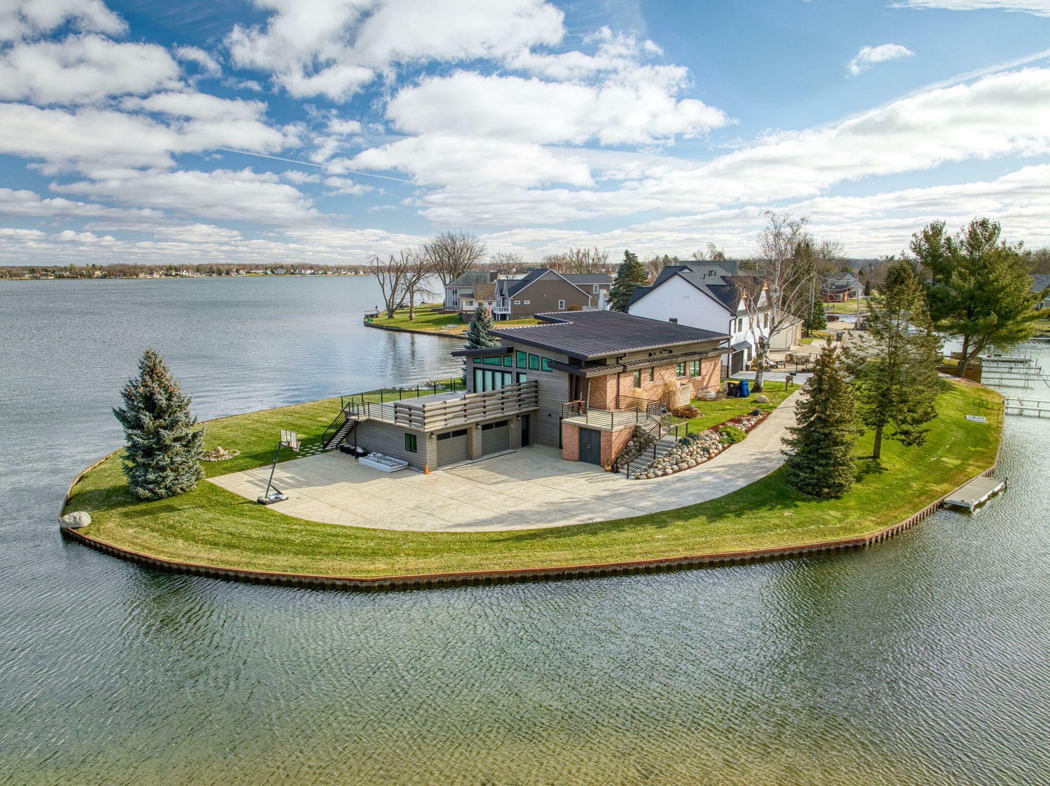 Property Photo: 126 Robindale Court MI 49230