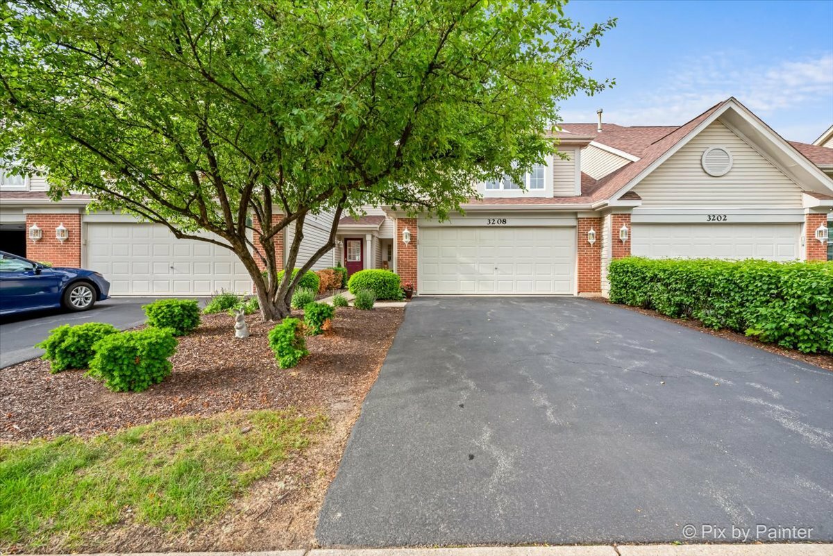 Property Photo: 3208 Raphael Court IL 60175