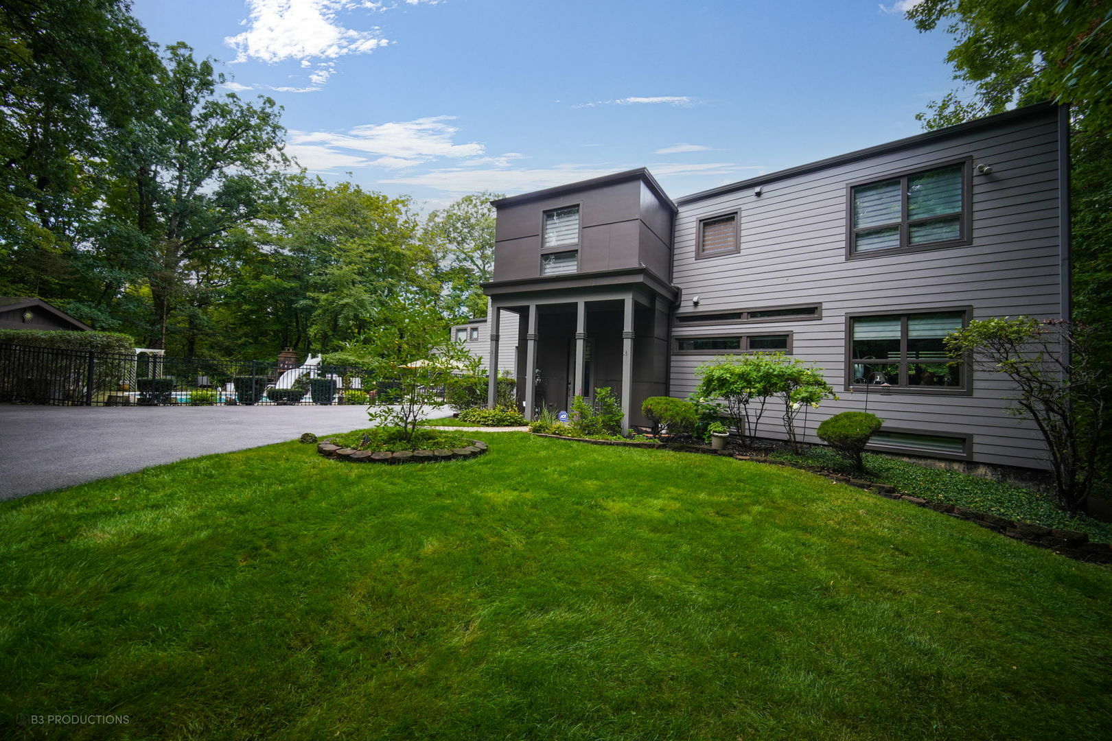 Property Photo:  832 Ironwood Drive  IL 60423 
