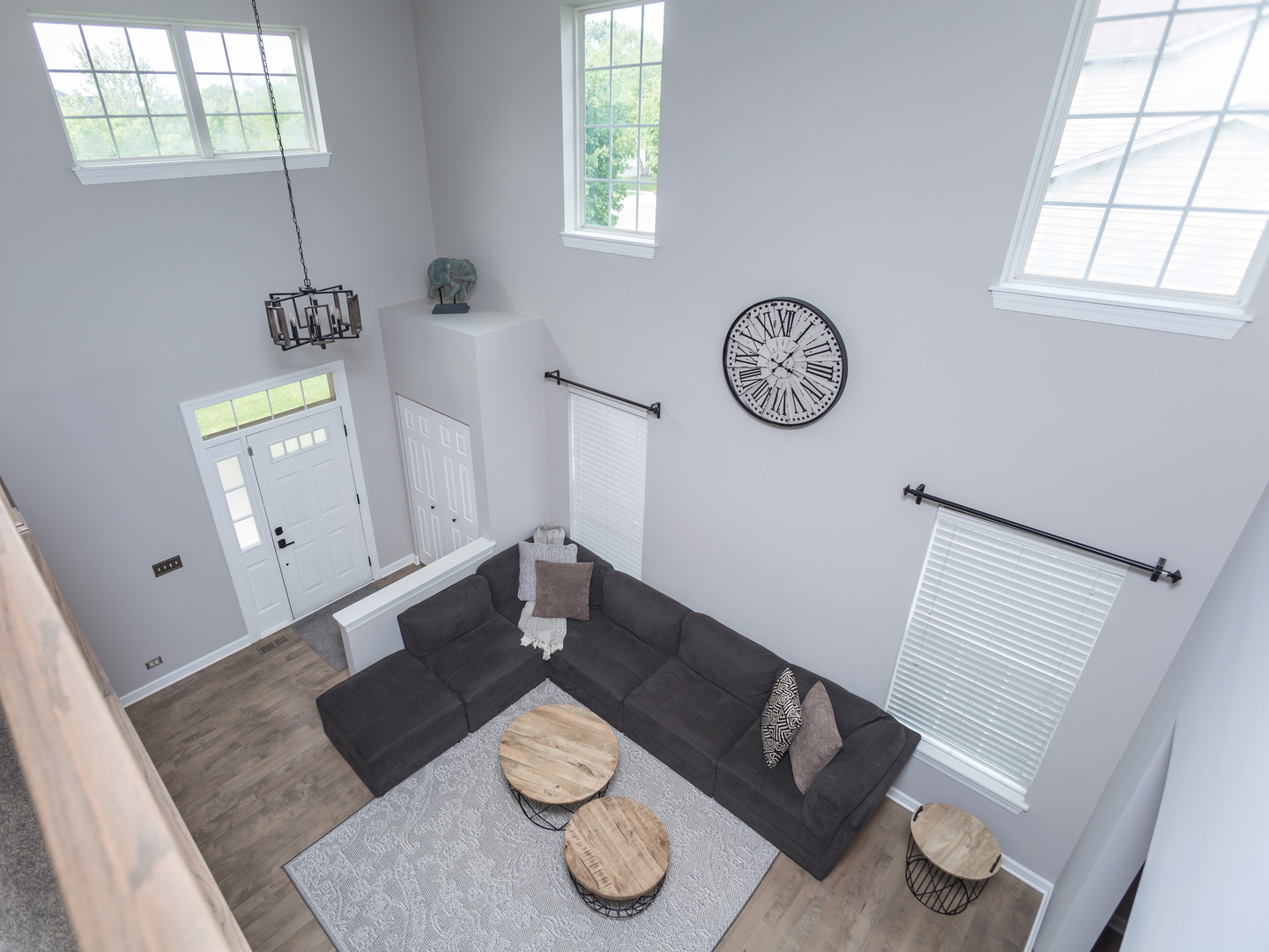 Property Photo: 879 Oak Ridge Boulevard IL 60120