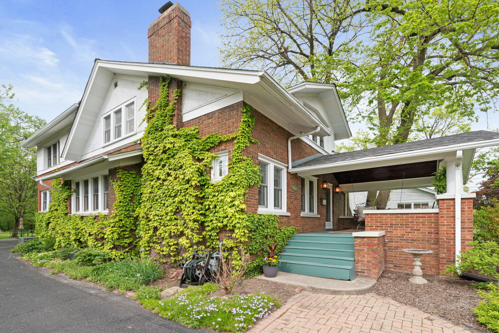 Property Photo: 1040 Shermer Road IL 60062