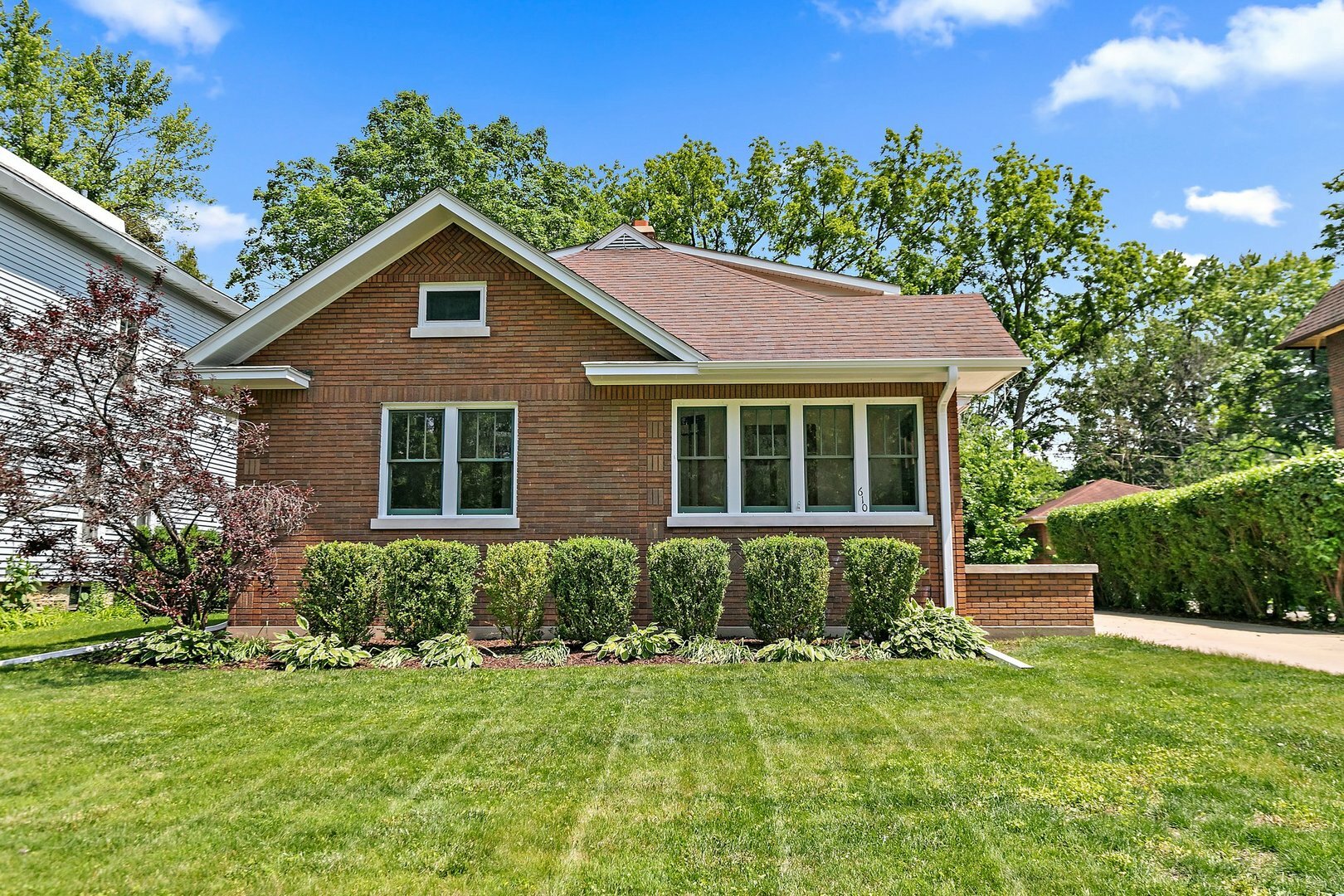 Property Photo: 610 S 3rd Street IL 60115
