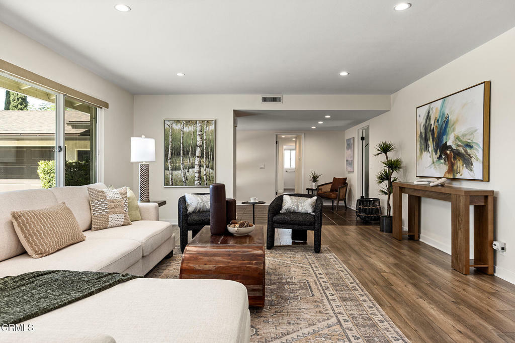 Property Photo: 2365 Henrietta Avenue CA 91214