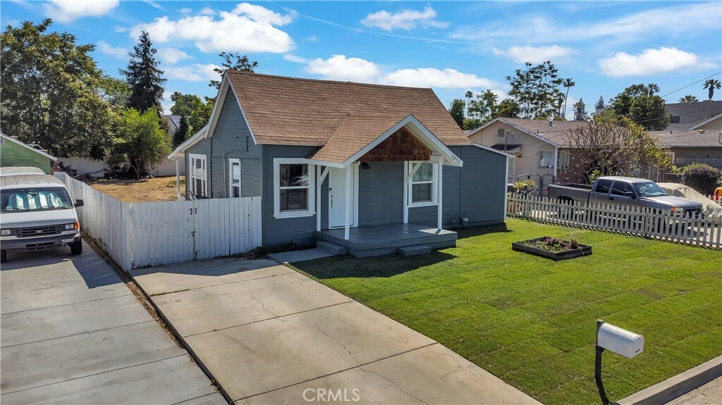Property Photo: 3875 Everest Avenue CA 92503