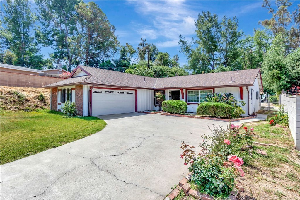 Property Photo: 1510 E Newcrest Drive CA 91792
