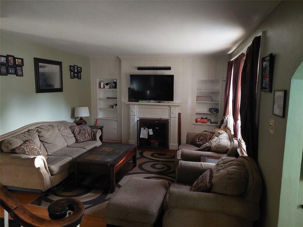 Property Photo: 1812 E B Street IL 62221