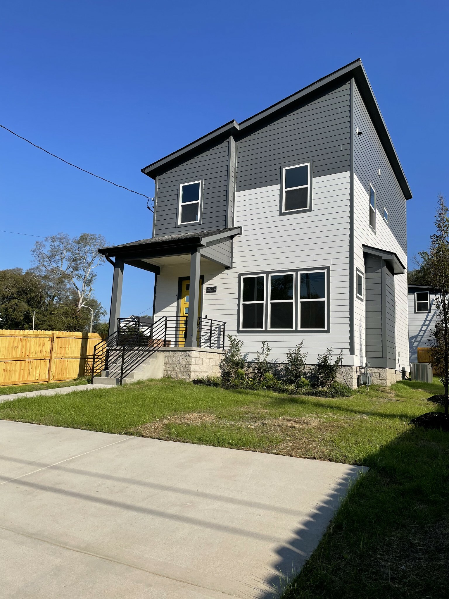 Property Photo: 2520 Delk Avenue TN 37208