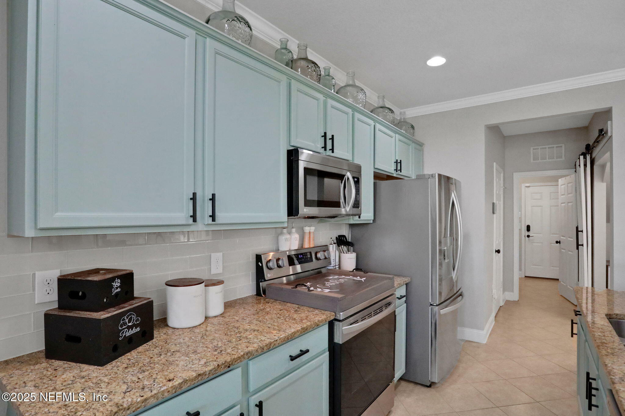Property Photo: 14163 Mahogany Avenue FL 32258