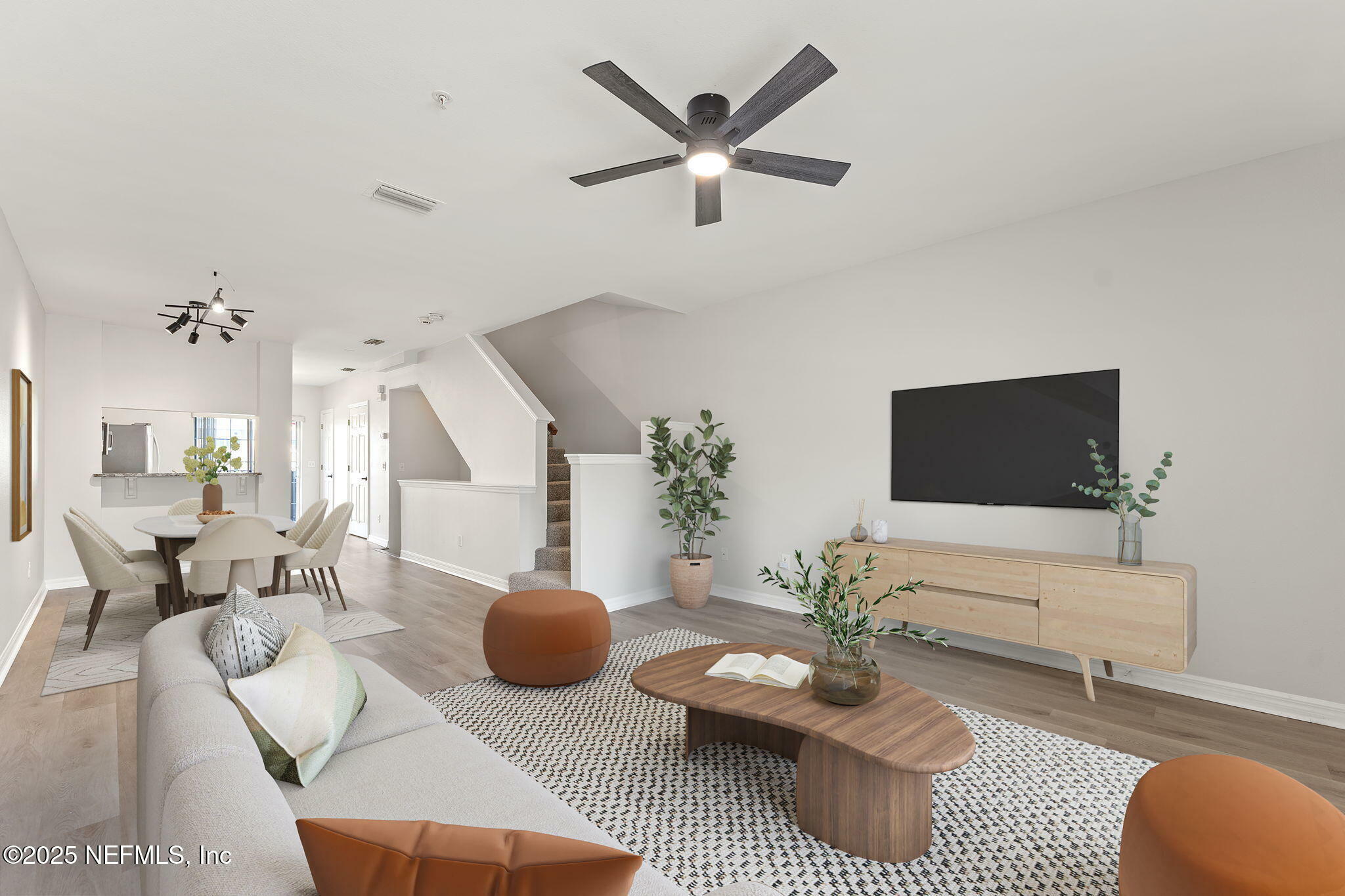 Property Photo: 321 E Church Street FL 32202