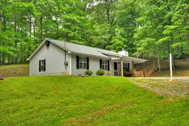 Property Photo: 151 Padget Lane GA 30540