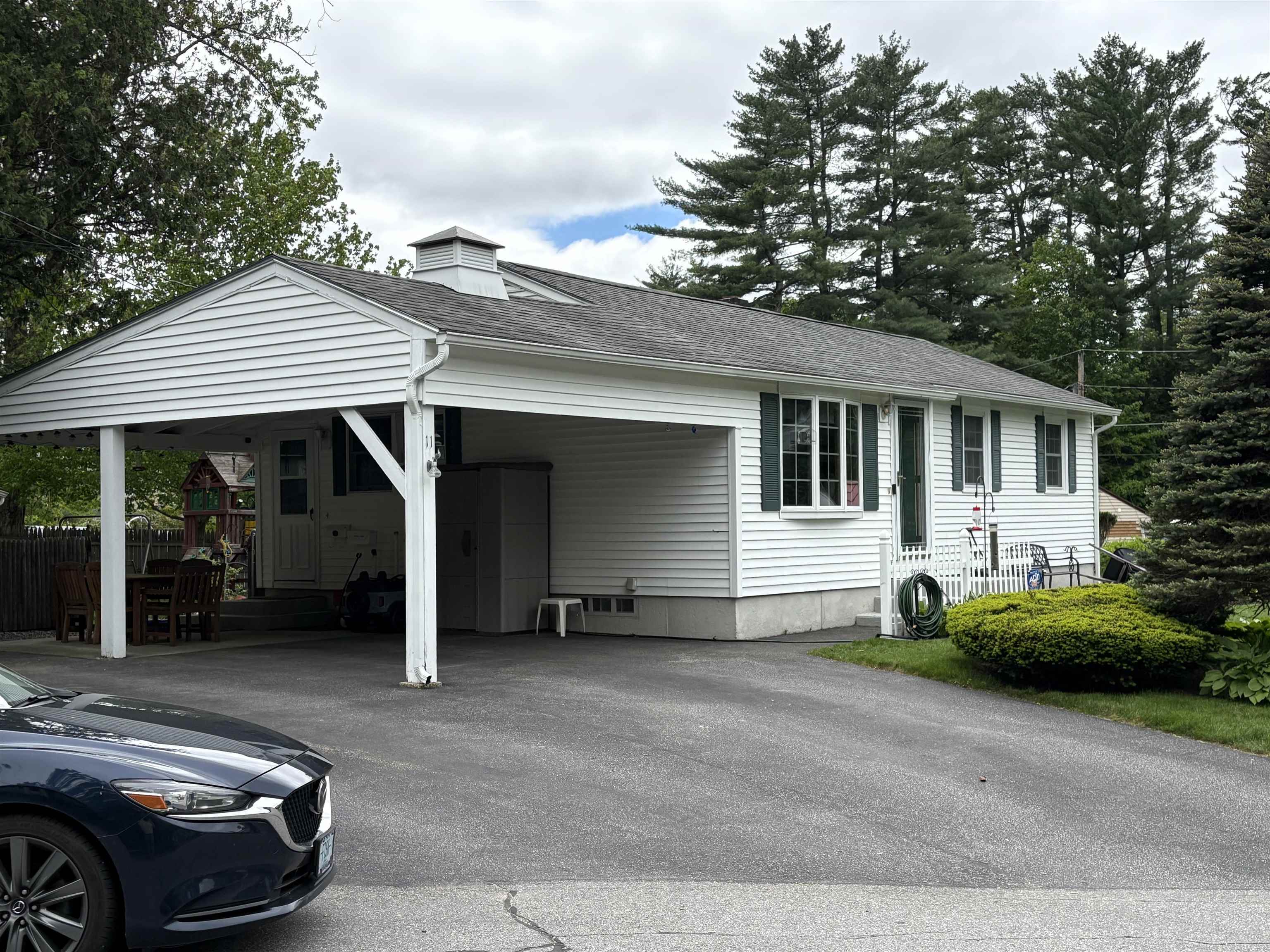 Property Photo: 11 Marshall Court NH 03431