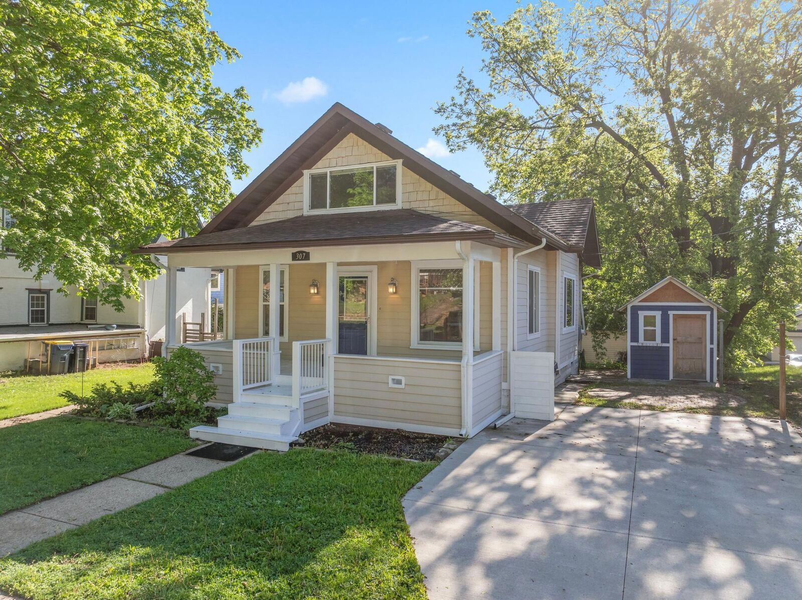 Property Photo:  307 Plum Street S  MN 55057 