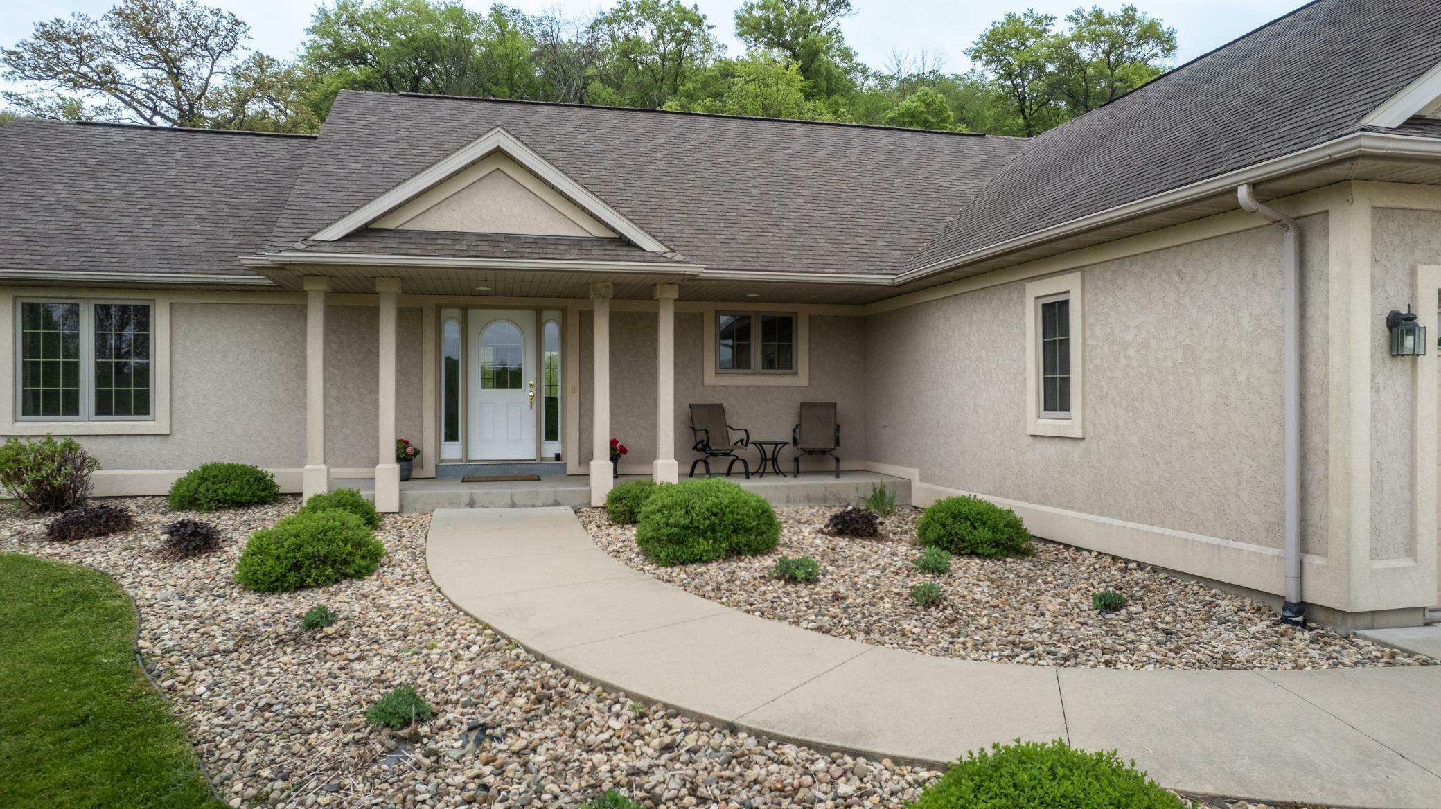 Property Photo: 9484 N Branch Road SE MN 55923