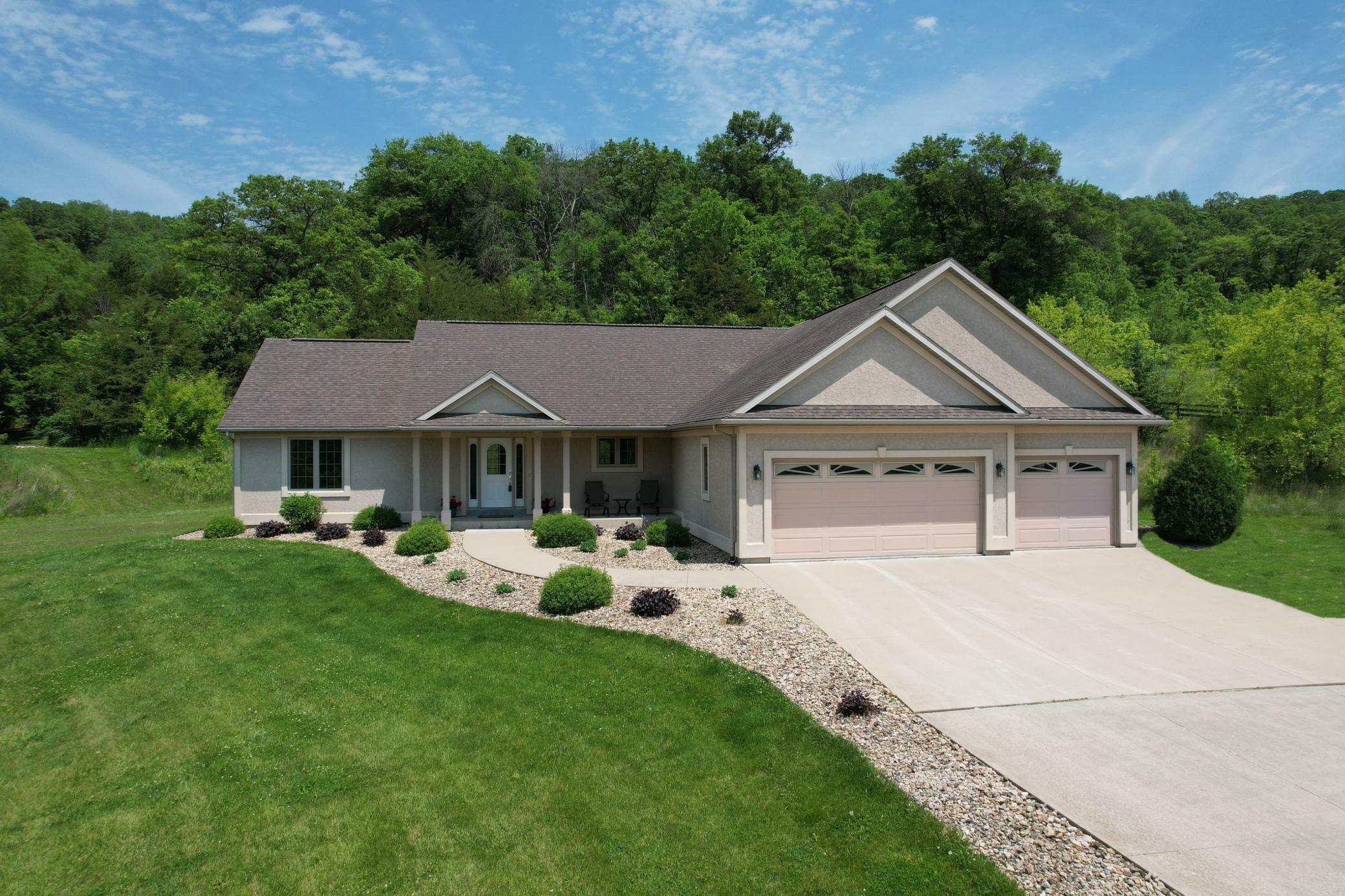 Property Photo: 9484 N Branch Road SE MN 55923