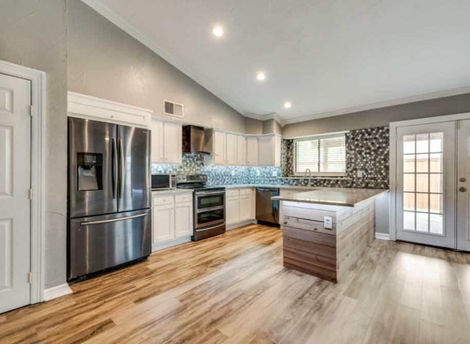 Property Photo:  510 Redbud Drive  TX 75126 