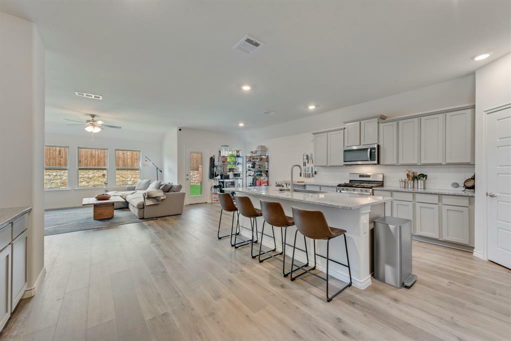Property Photo:  10213 Plumlee Lane  TX 76227 