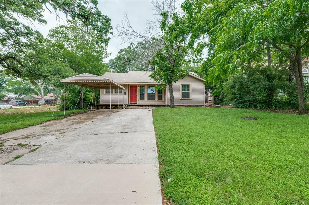 Property Photo: 2006 W Hickory Street TX 76201