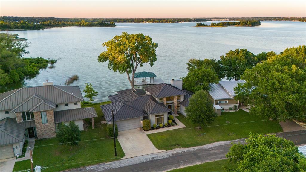 Property Photo: 9856 Lake Haven Circle TX 76108