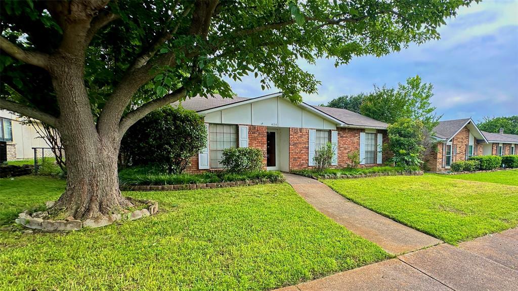Property Photo: 620 Via Altos TX 75150