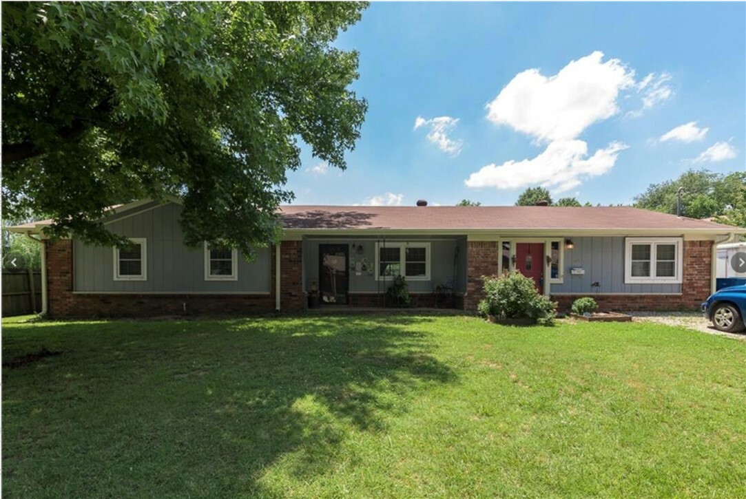 310 & 306 SE Henry Street  Bentonville AR 72712 photo