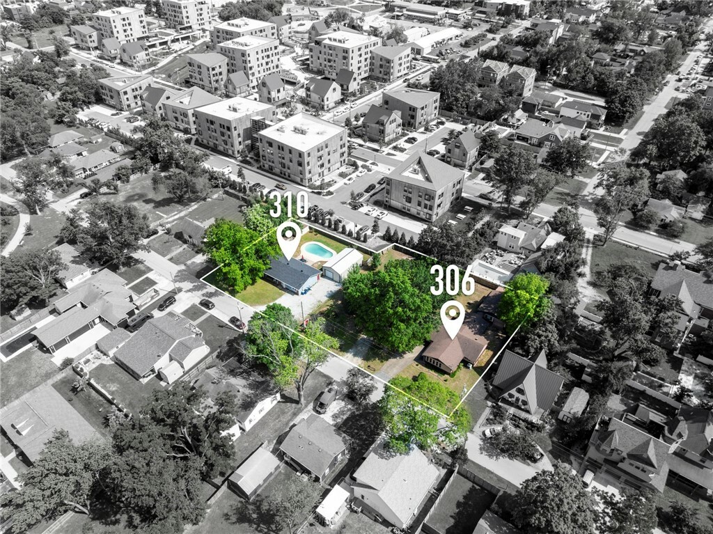 Property Photo:  310 & 306 SE Henry Street  AR 72712 