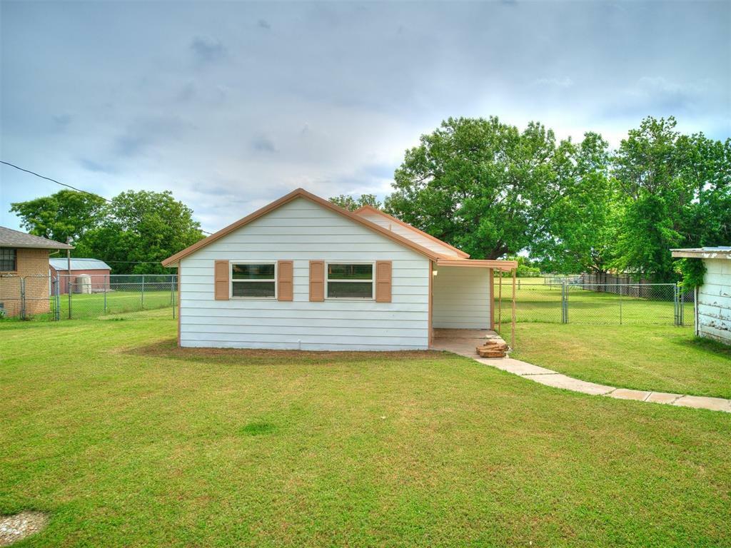 Property Photo: 2819 S Choctaw Avenue OK 73036