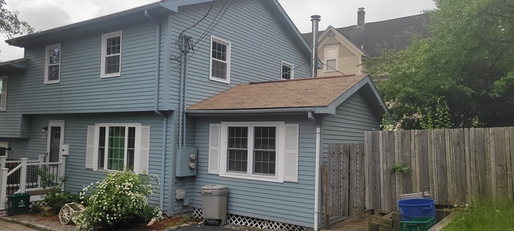 Property Photo: 37 Ekman St MA 01607