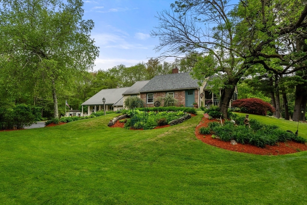 Property Photo:  64 E Main St  MA 02346 