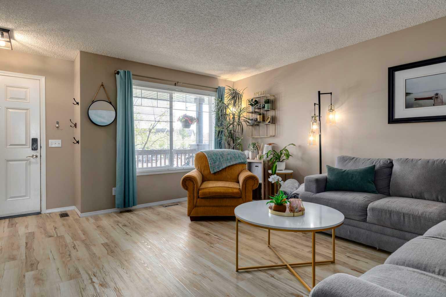 Property Photo:  105 Drake Landing Common 51  AB T1S 0C9 