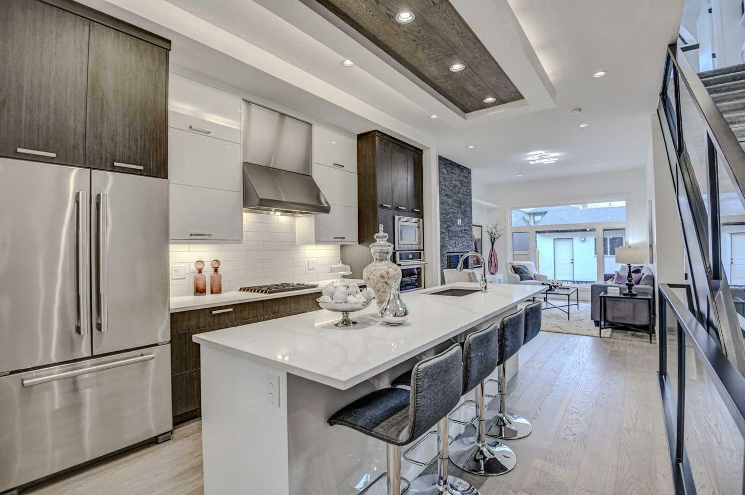 Property Photo: 1765 7 Avenue NW AB T2N 0Z5