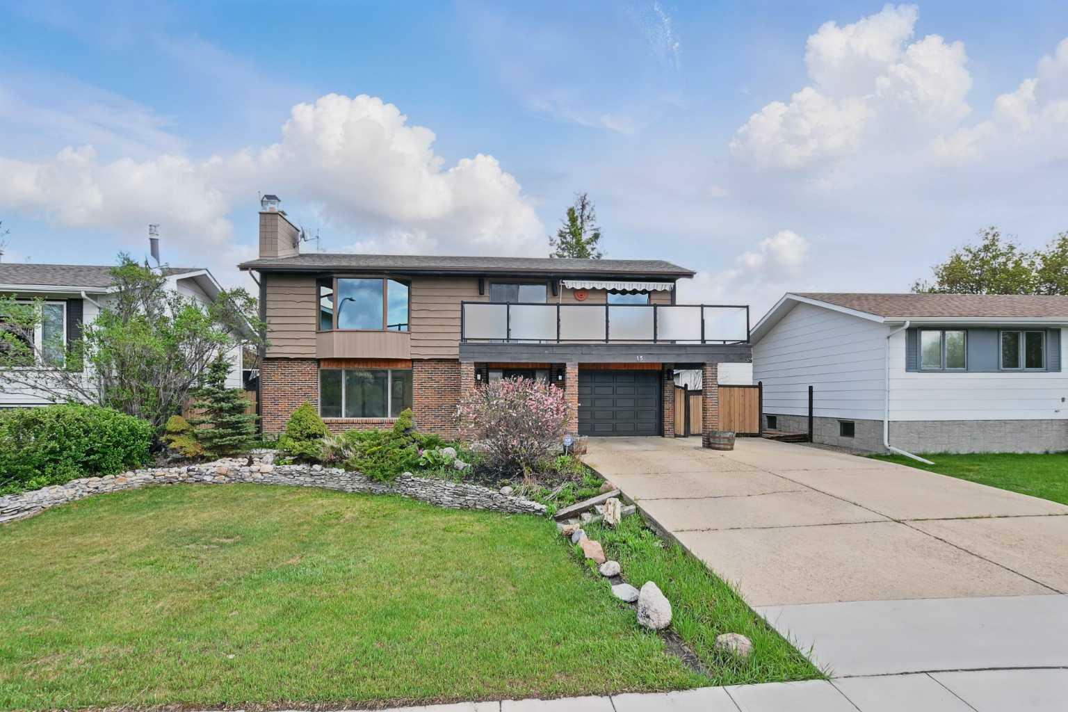 Property Photo: 15 Opal Avenue AB T4P 1S9