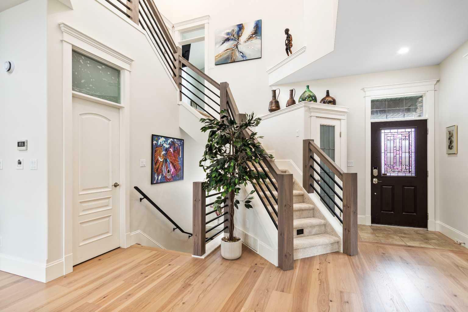 Property Photo: 6261 Cronquist Drive AB T4N 1E2