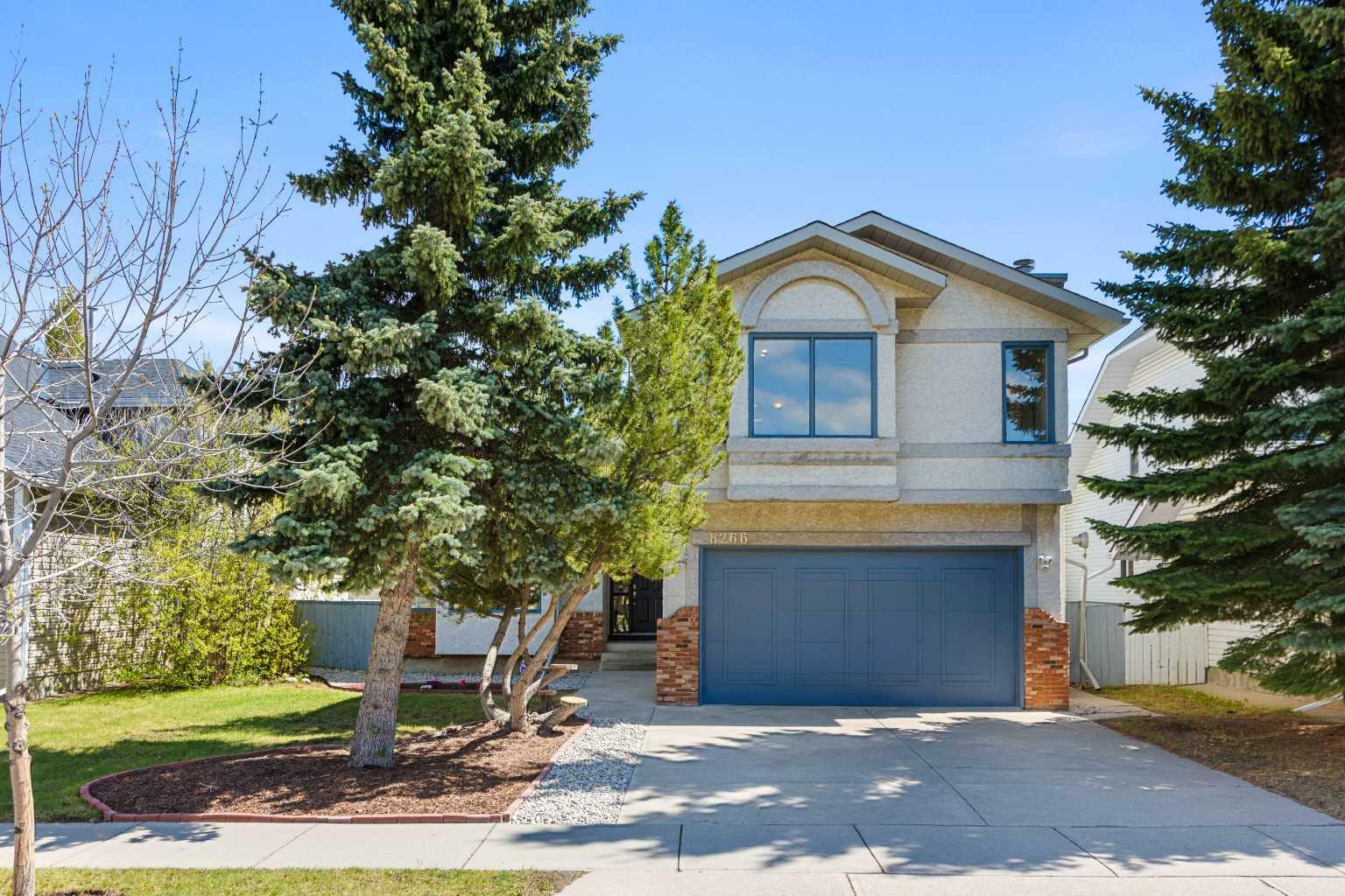 Property Photo: 8266 Edgebrook Drive NW AB T3A 4N1