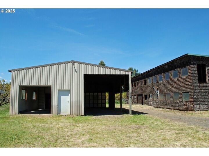 850 Hobbs Rd  Hood River OR 97031 photo