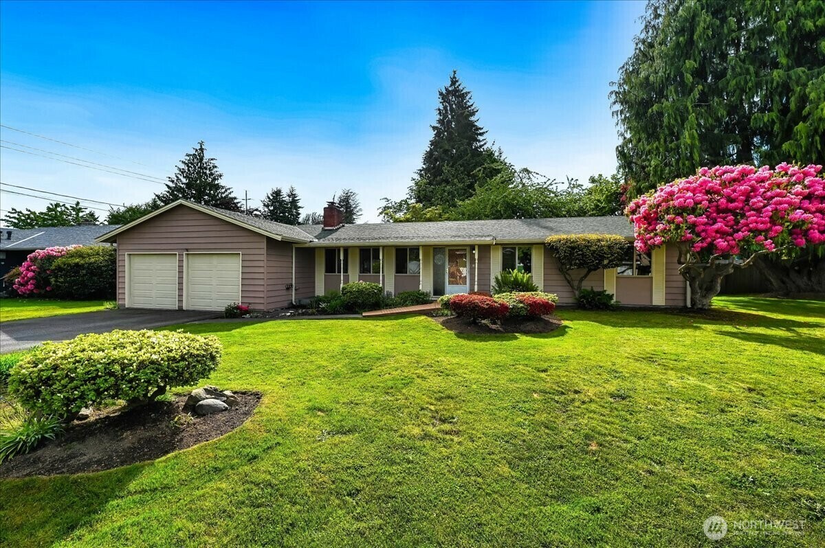 Property Photo:  21918  83rd Avenue W  WA 98026 
