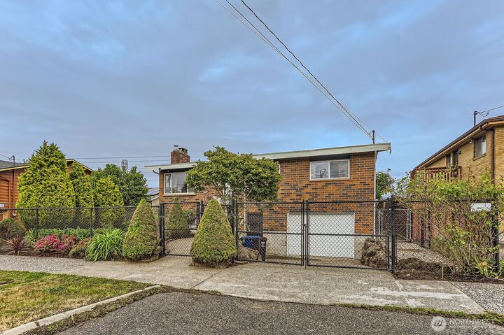 Property Photo:  6012  28th Avenue S  WA 98108 