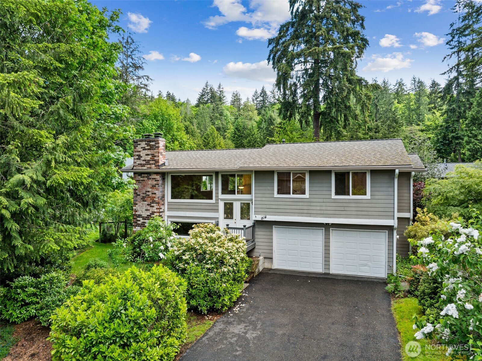Property Photo: 814 217th Pl NE WA 98074