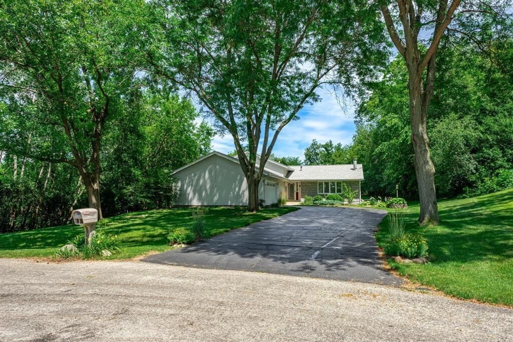 Property Photo: 12855 Shawnee Crest IL 61073