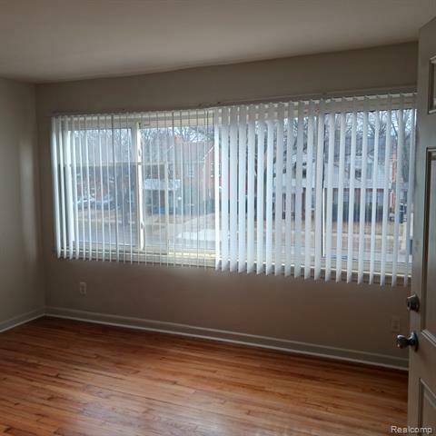 Property Photo: 18411 Meyers Road MI 48235
