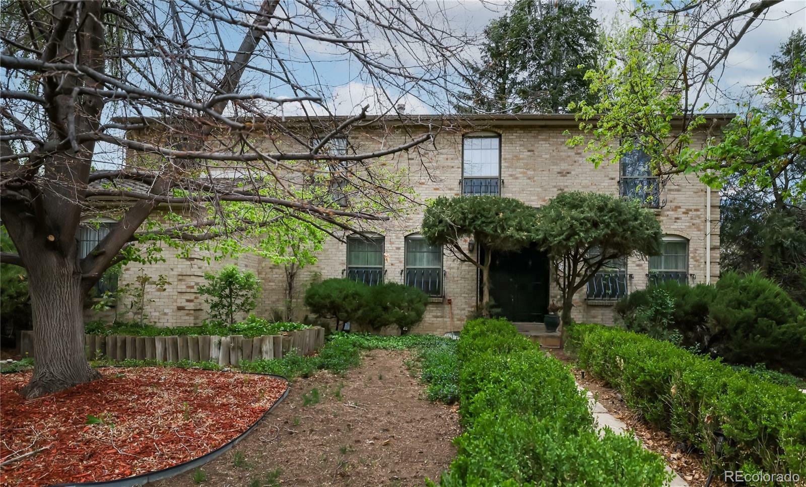 Property Photo: 4070 S Hudson Way CO 80113