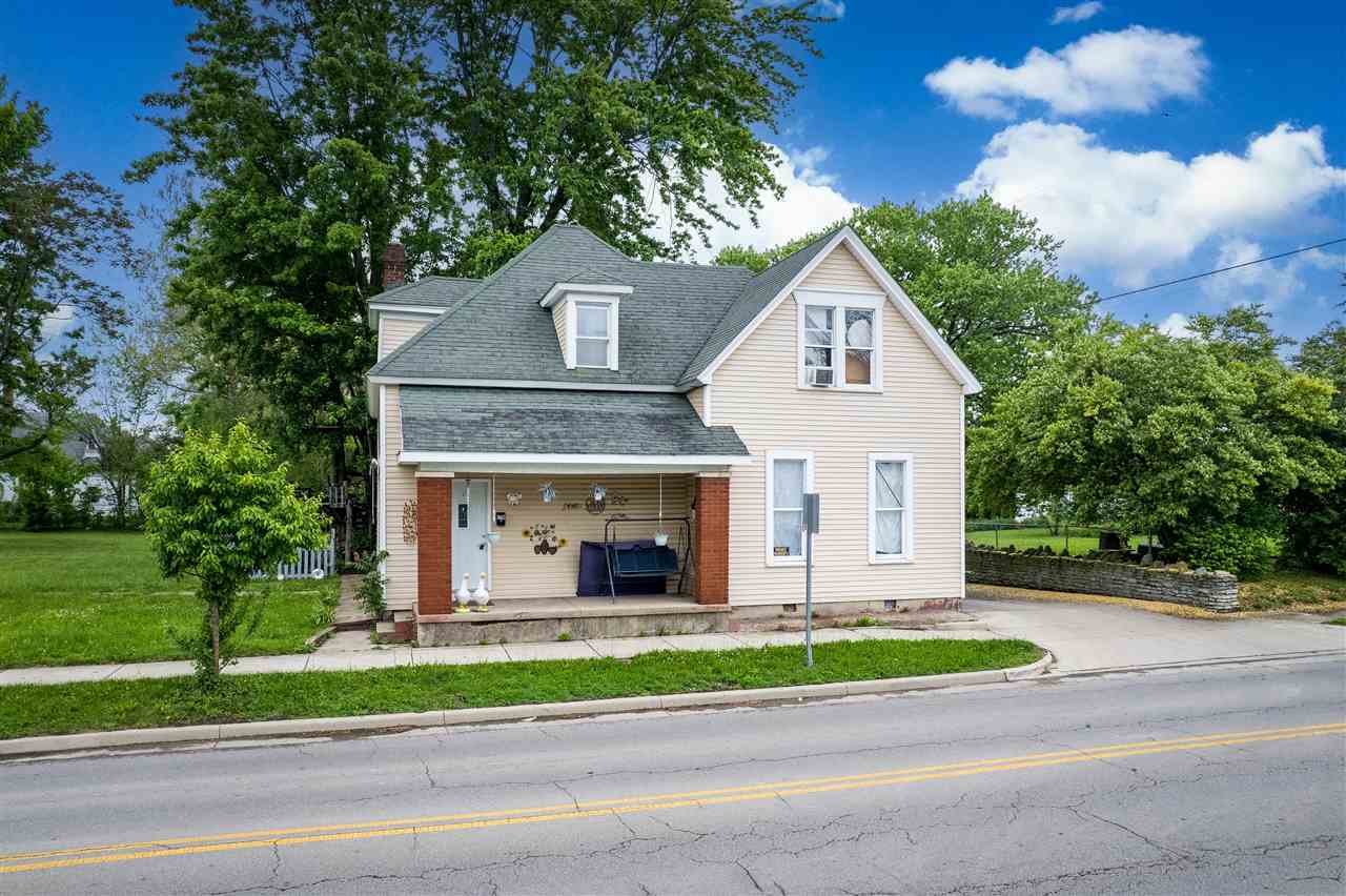 Property Photo: 1114 S E Street IN 47374